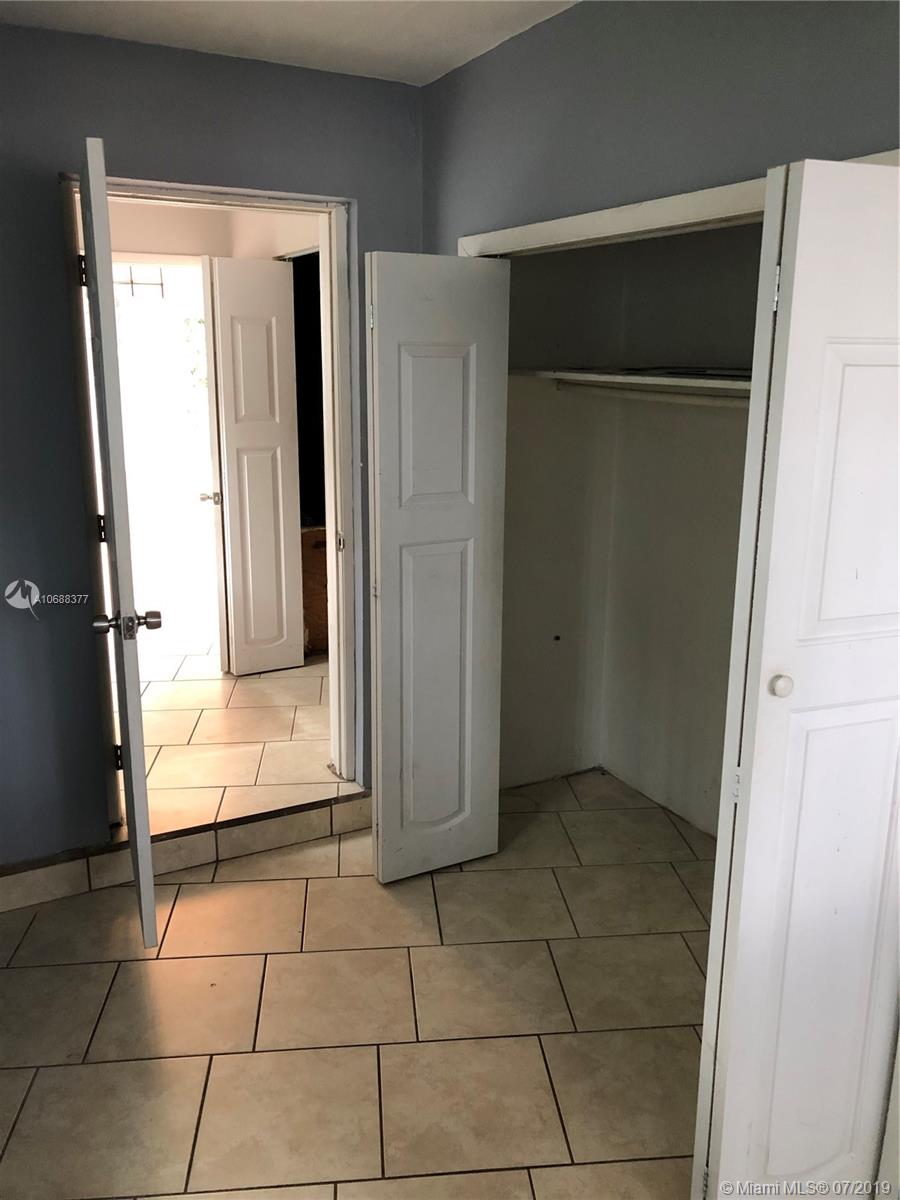 HOLLYWOOD HEIGHTS ADD SEC - Residential Lease
