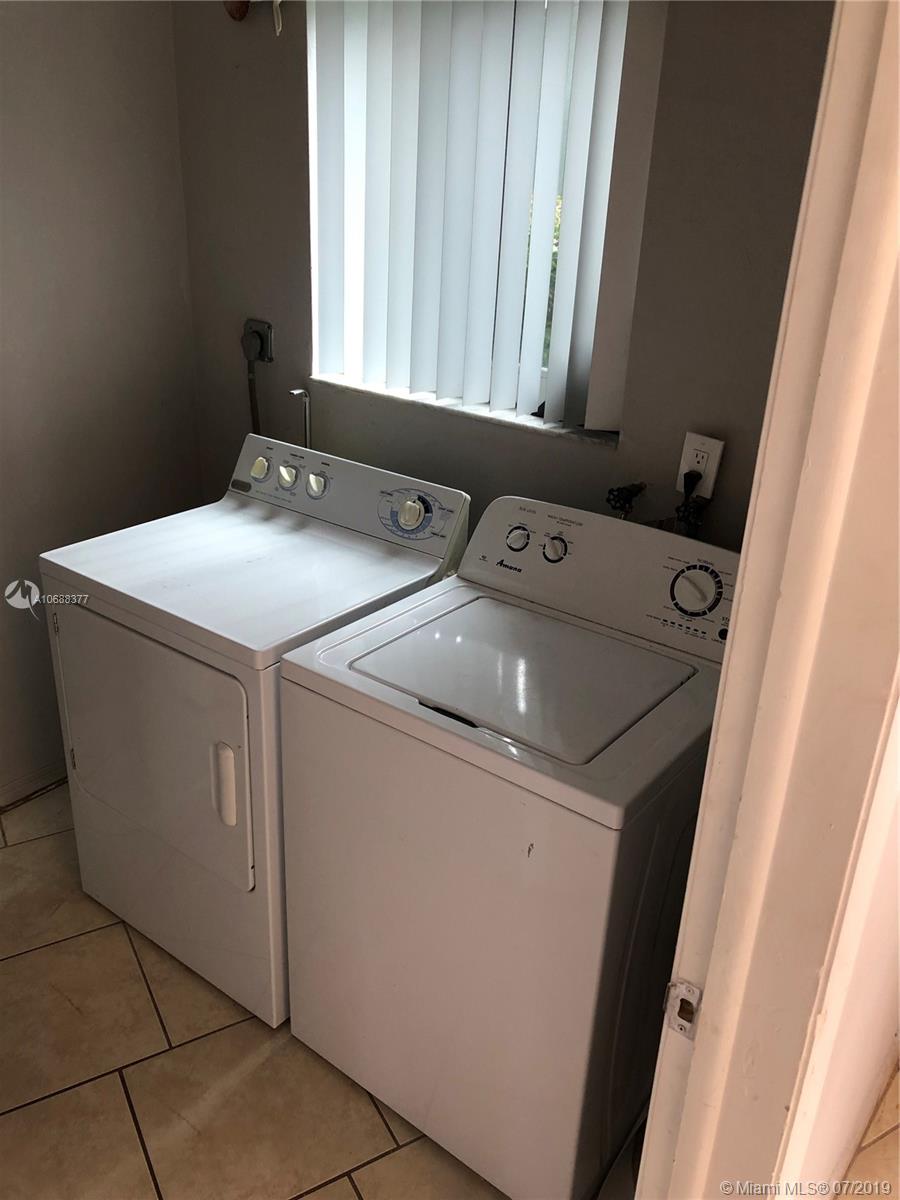HOLLYWOOD HEIGHTS ADD SEC - Residential Lease