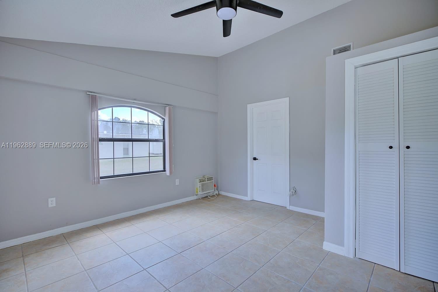 AVON PARK LAKES - Residential