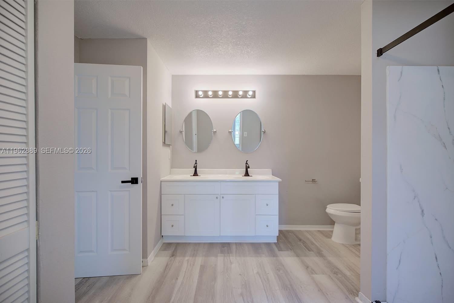 AVON PARK LAKES - Residential