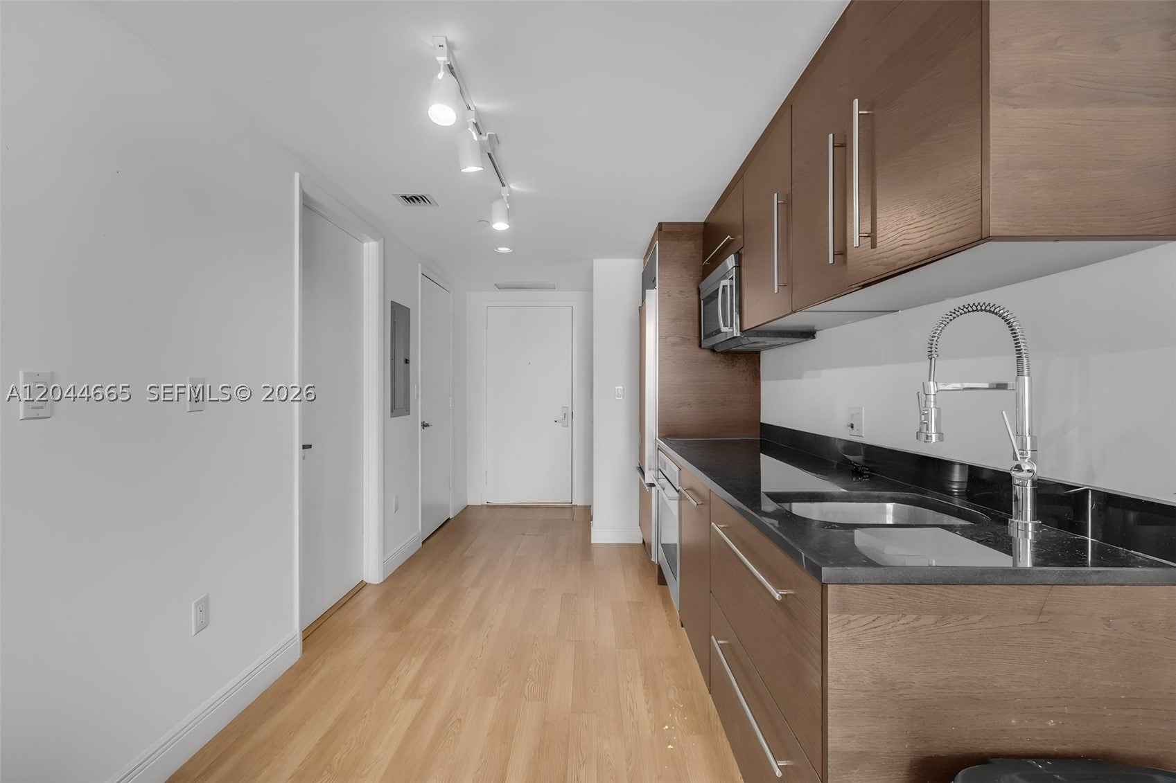 475 Brickell Ave 2508