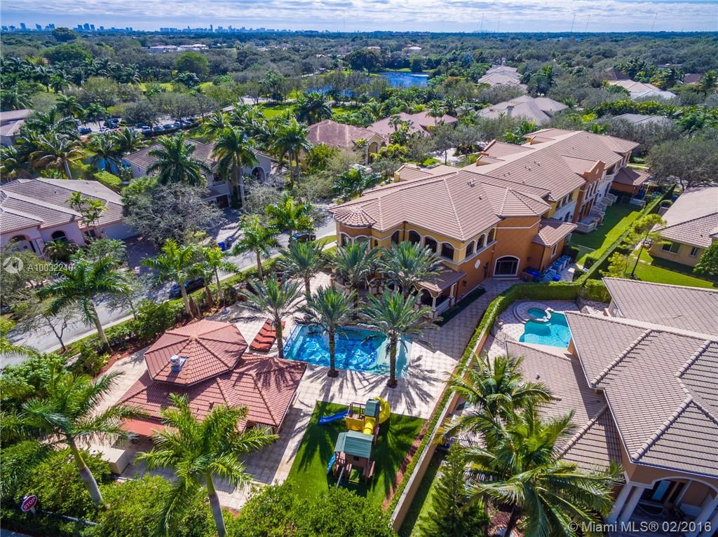 Banyan Oakridge 157-44 B - Residential