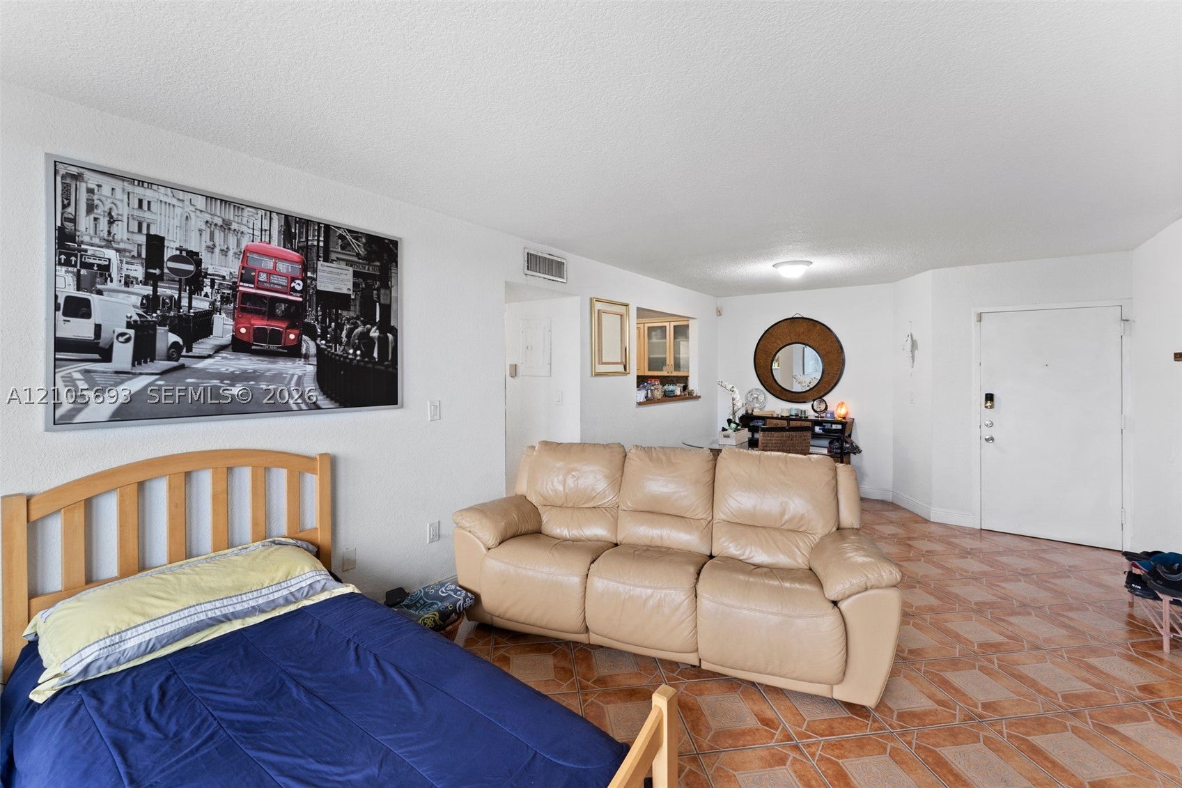 8045 NW 7th St 2402