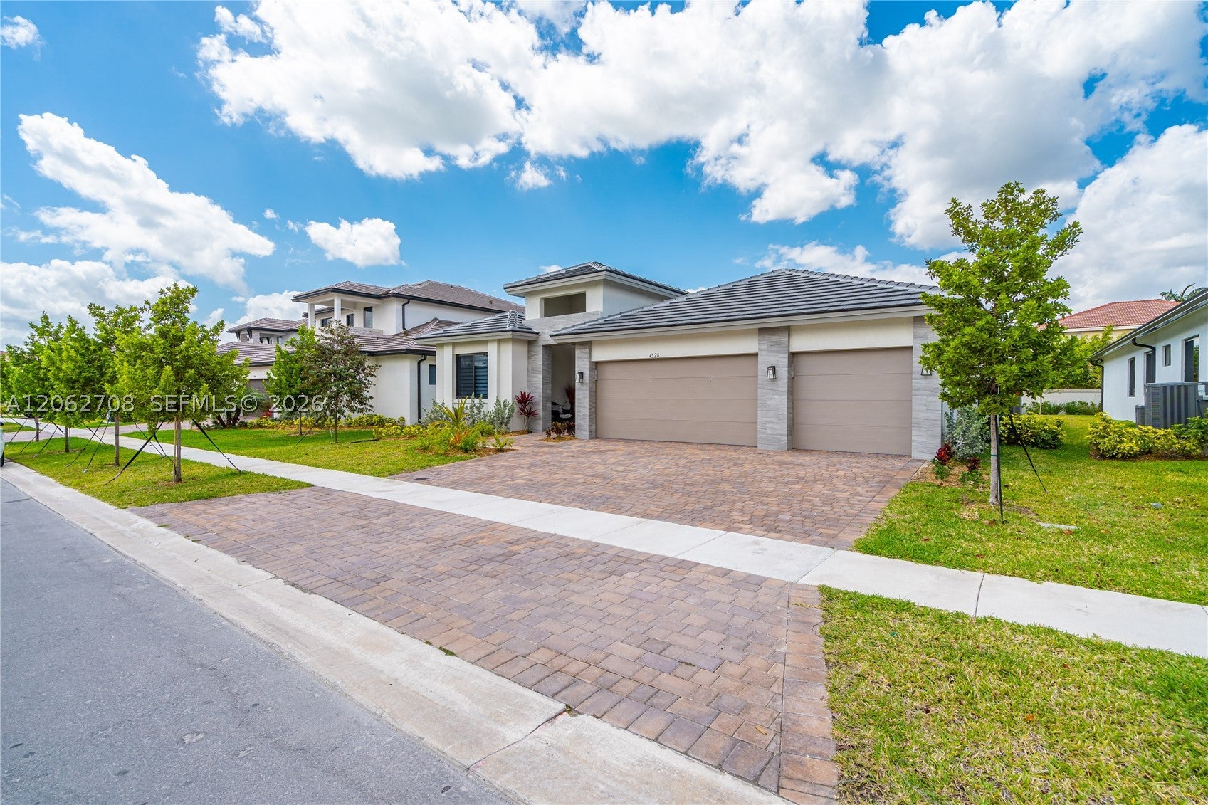4528 SW 178th Ave