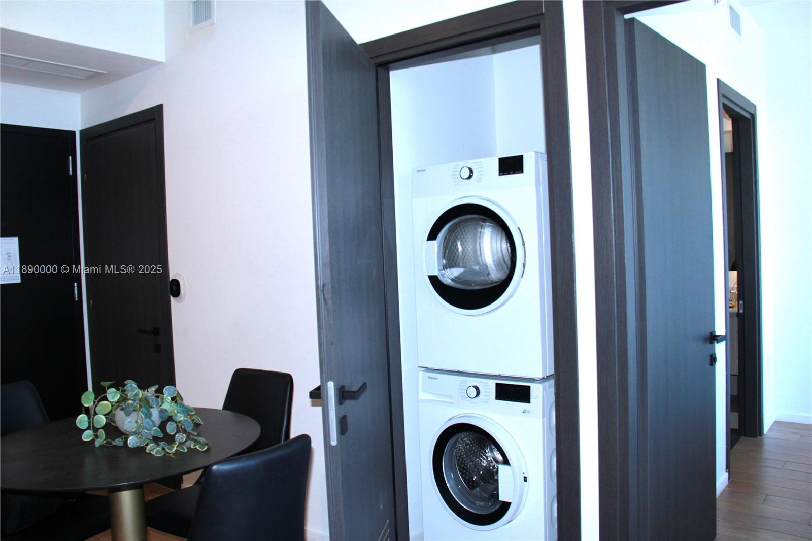 MAP OF MIAMI DADE CO. FL. - Residential