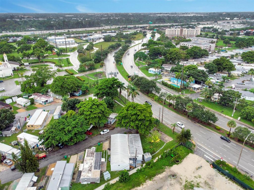 Photo of 4804 SW 47th Lane, Davie, FL 33314 (MLS # A11709604)