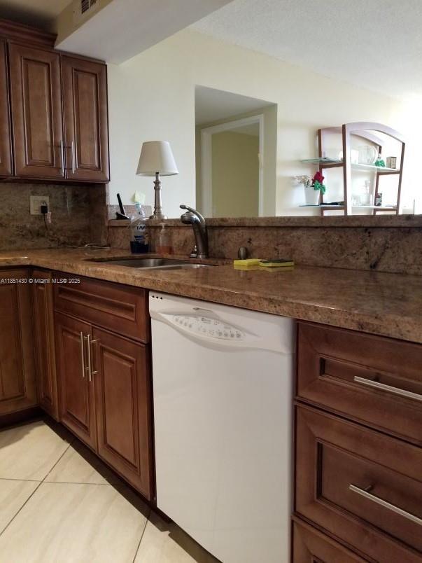 OLYMPUS CONDO PHASE - Residential Lease