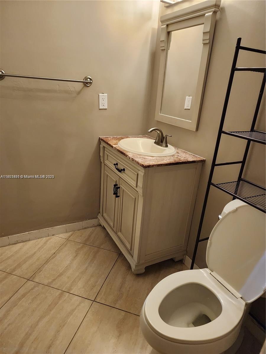 OLYMPUS CONDO PHASE - Residential Lease