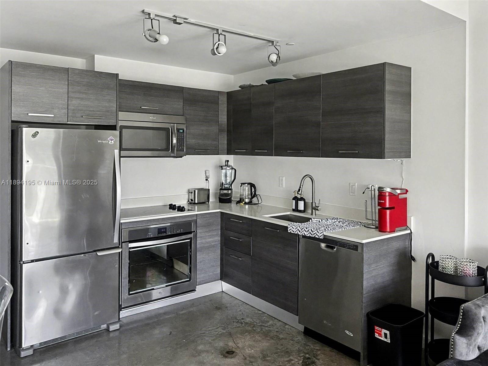 CENTRO CONDO - Residential