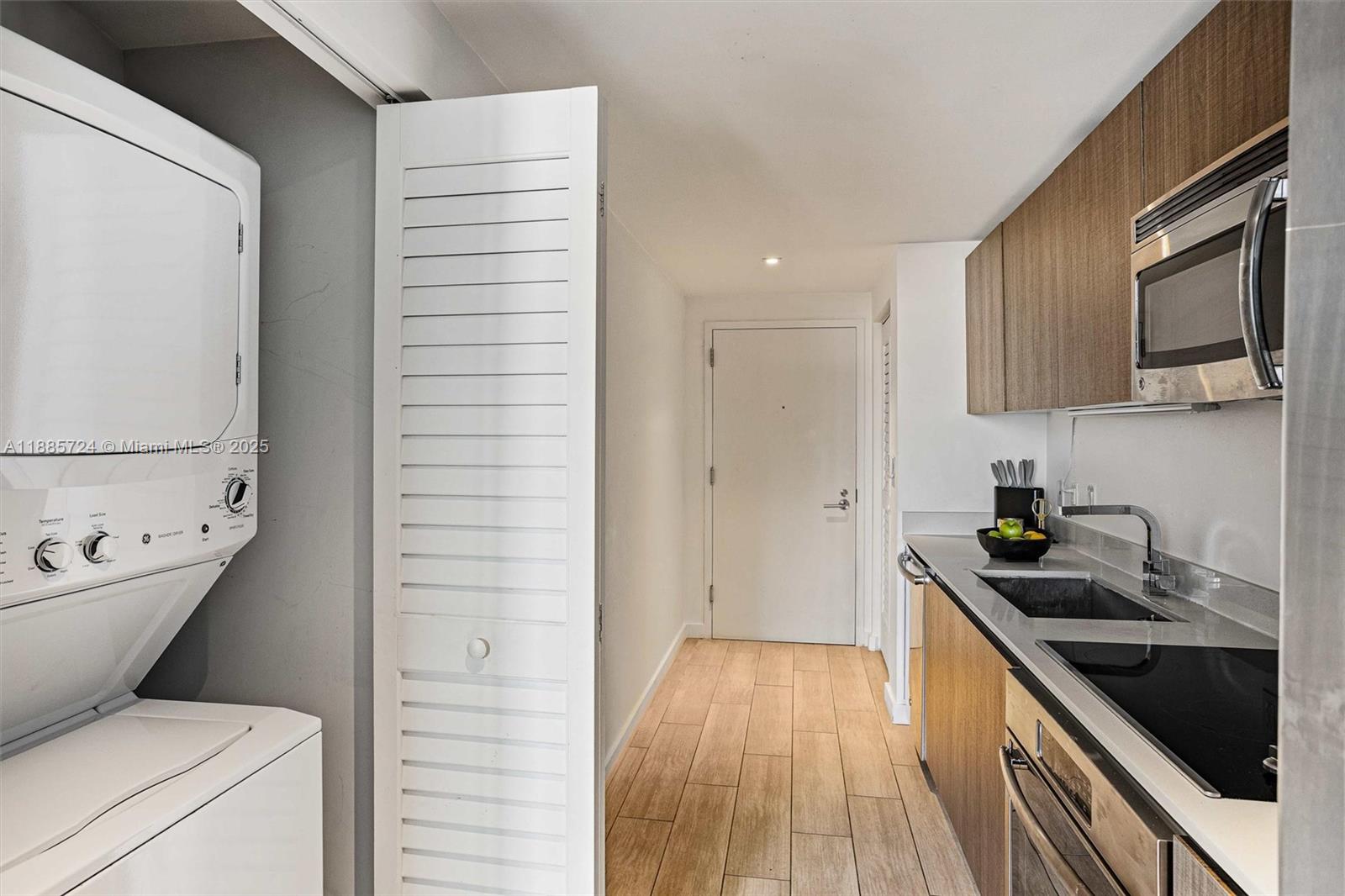 LE PARC AT BRICKELL CONDO - Residential