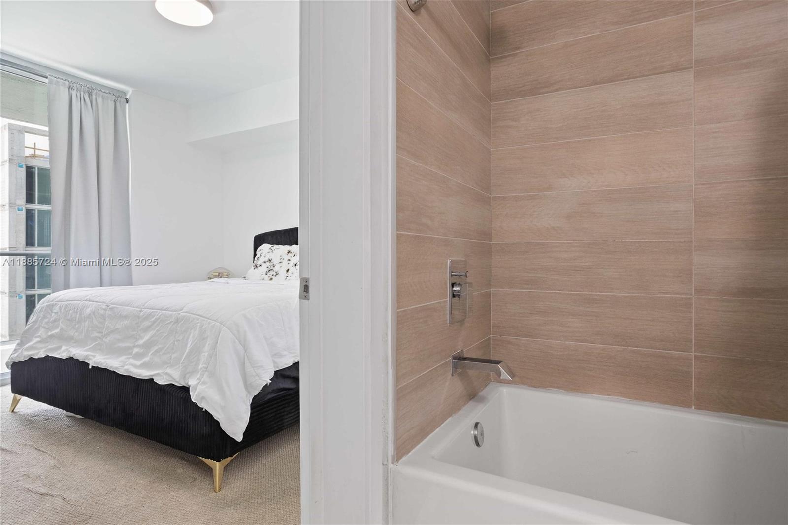 LE PARC AT BRICKELL CONDO - Residential