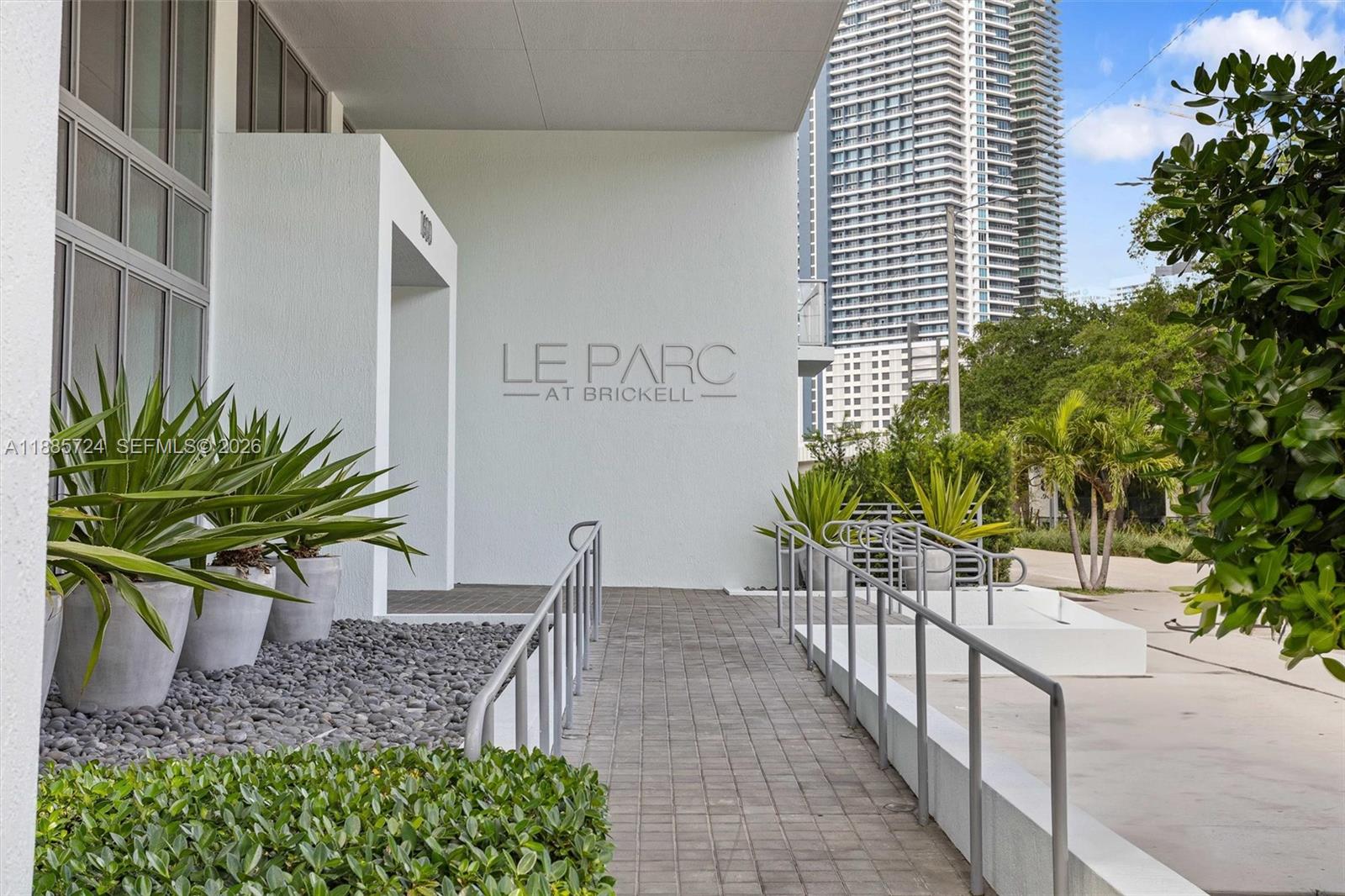 LE PARC AT BRICKELL CONDO - Residential