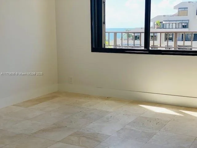 Key Biscayne, Florida 33149, United States, 2 Bedrooms Bedrooms, ,2 BathroomsBathrooms,Residential,Active,104910