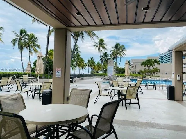 Key Biscayne, Florida 33149, United States, 2 Bedrooms Bedrooms, ,2 BathroomsBathrooms,Residential,Active,104910