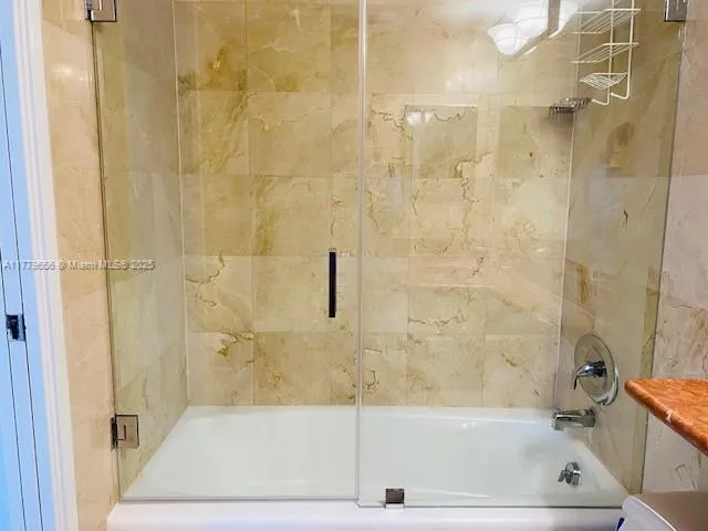 Key Biscayne, Florida 33149, United States, 2 Bedrooms Bedrooms, ,2 BathroomsBathrooms,Residential,Active,104910