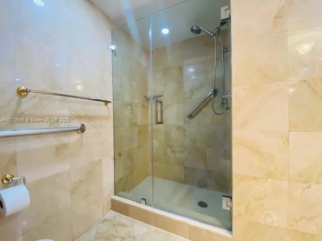 Key Biscayne, Florida 33149, United States, 2 Bedrooms Bedrooms, ,2 BathroomsBathrooms,Residential,Active,104910