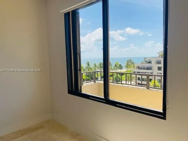 Key Biscayne, Florida 33149, United States, 2 Bedrooms Bedrooms, ,2 BathroomsBathrooms,Residential,Active,104910