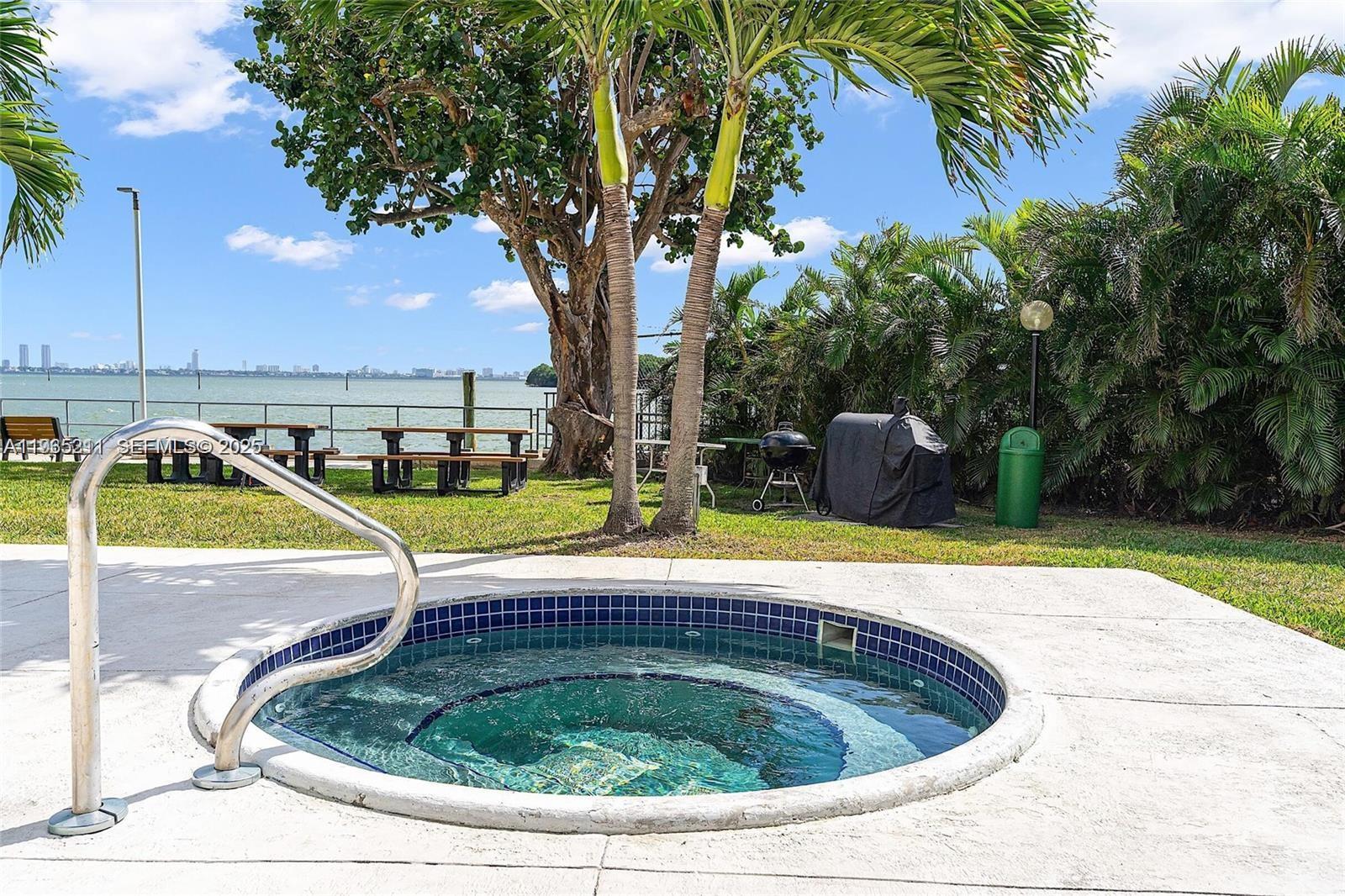 CLIPPER CONDO NO 1 - Residential