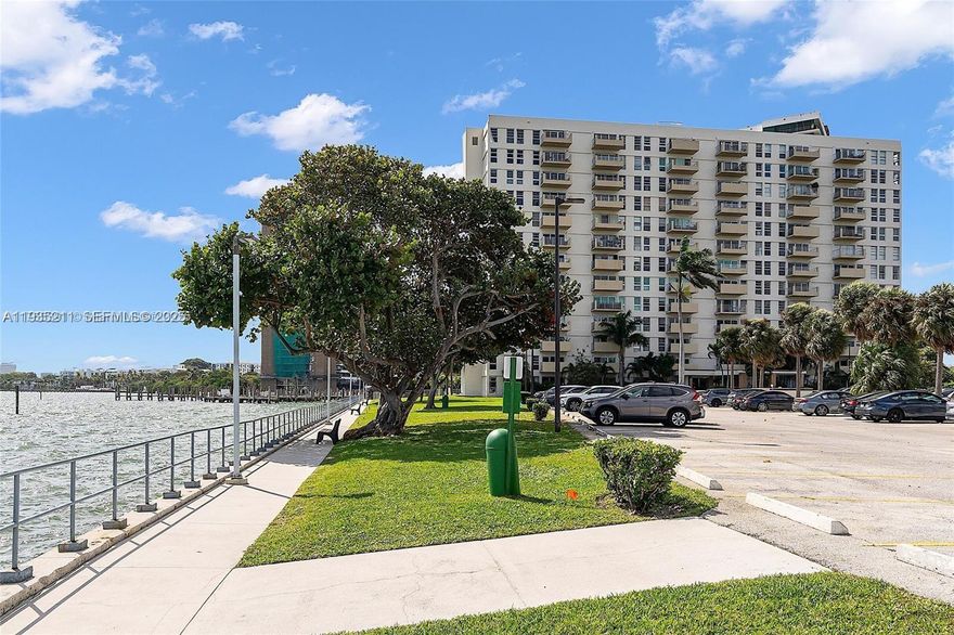 Penthouse studio with balcony in waterfront Clipper Condo. Enjoy gorgeous panoramic bay and city views!  Make it your own with kitchen and bathroom remodel and it will be the perfect place to live.  Lots of storage with 3 closets including a walk-in closet.  Amenities include bayfront swimming pool, jacuzzi, tennis court, BBQ area, party room and patio, doorman, gated entry, assigned parking spot, and guest parking. Just steps to great restaurants, cafes, parks, and boutiques. Short drive to downtown, Design District and beaches.  Convenient to highways and airport.