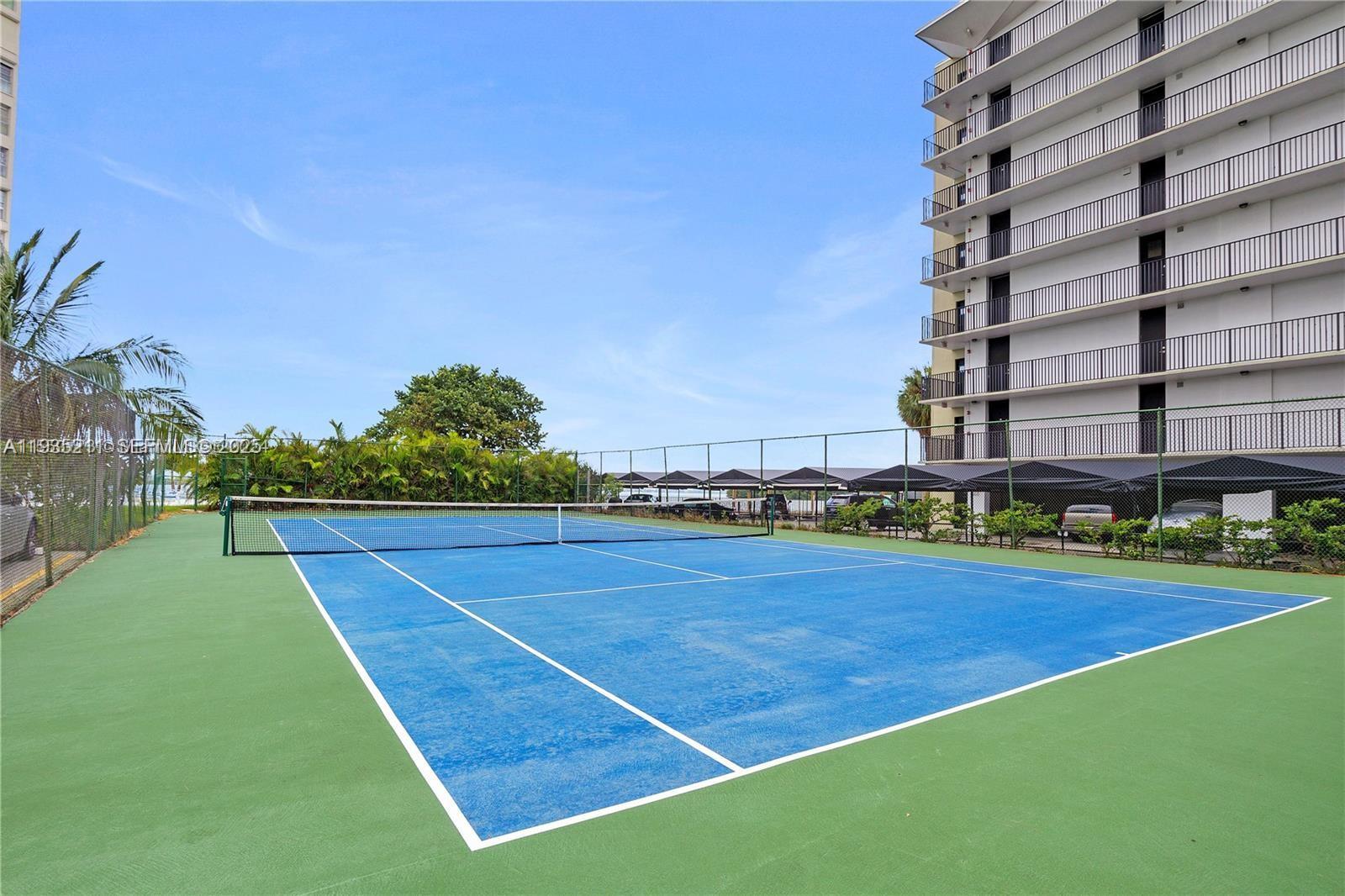 CLIPPER CONDO NO 1 - Residential