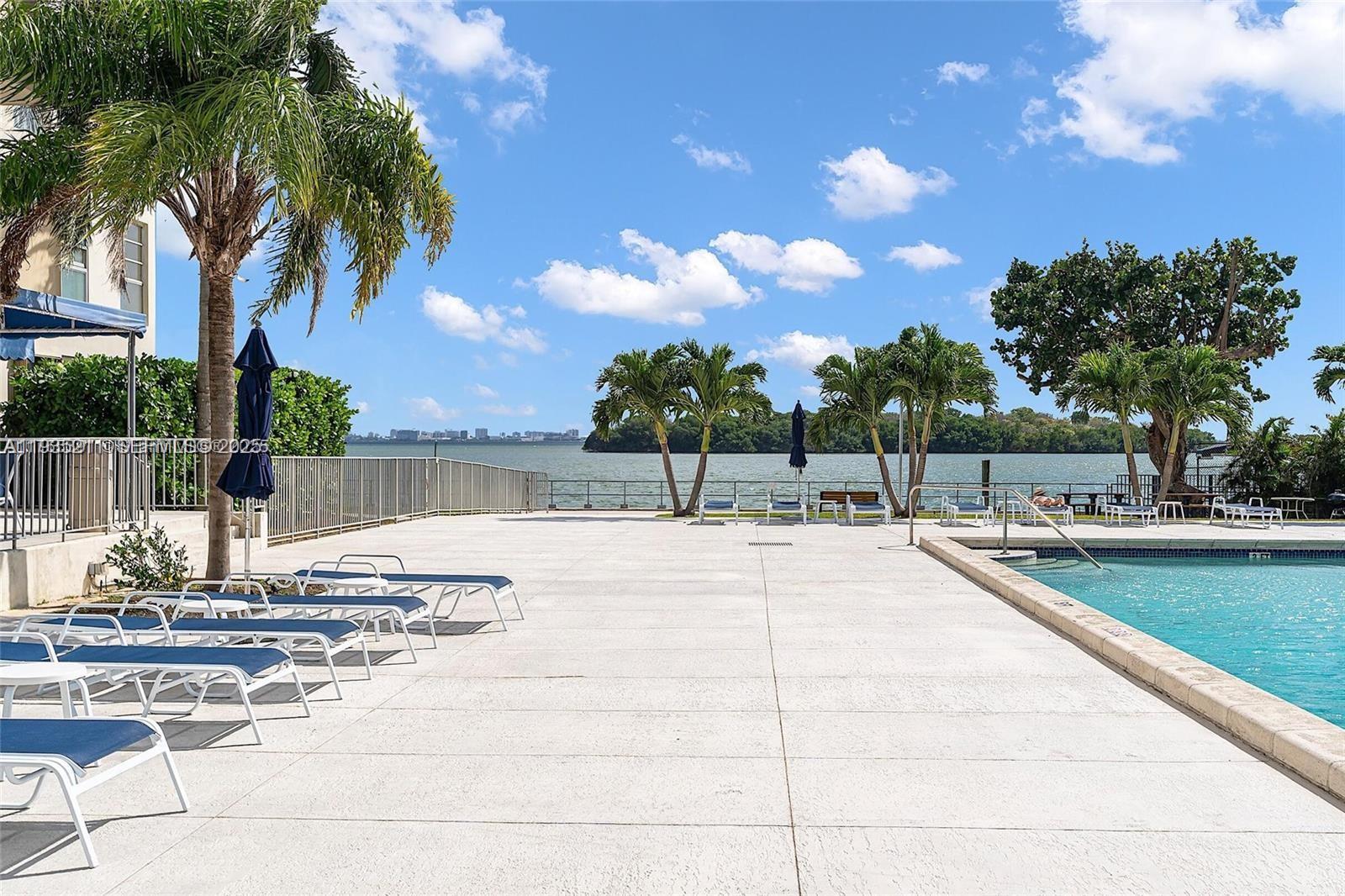 CLIPPER CONDO NO 1 - Residential