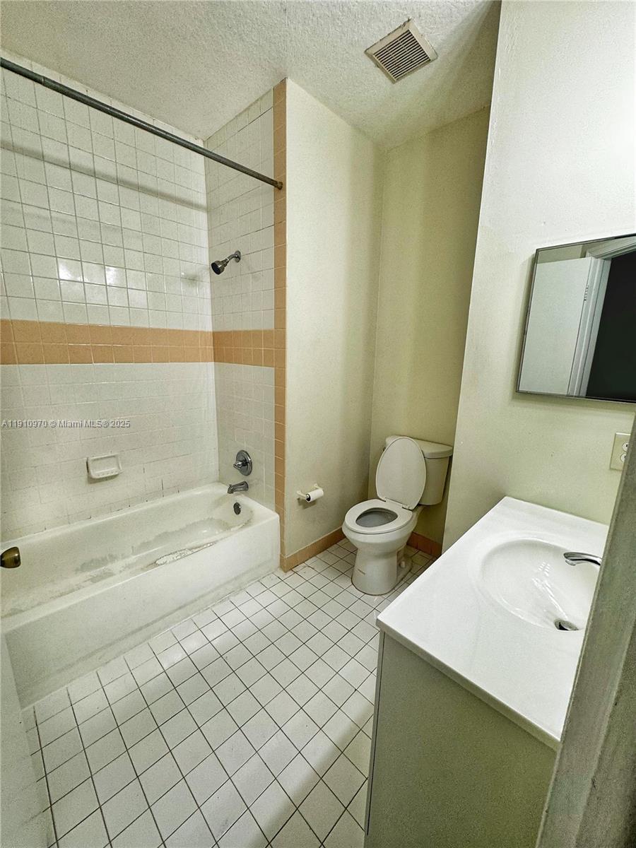 GARDENS OF SUNRISE CONDO - Residential