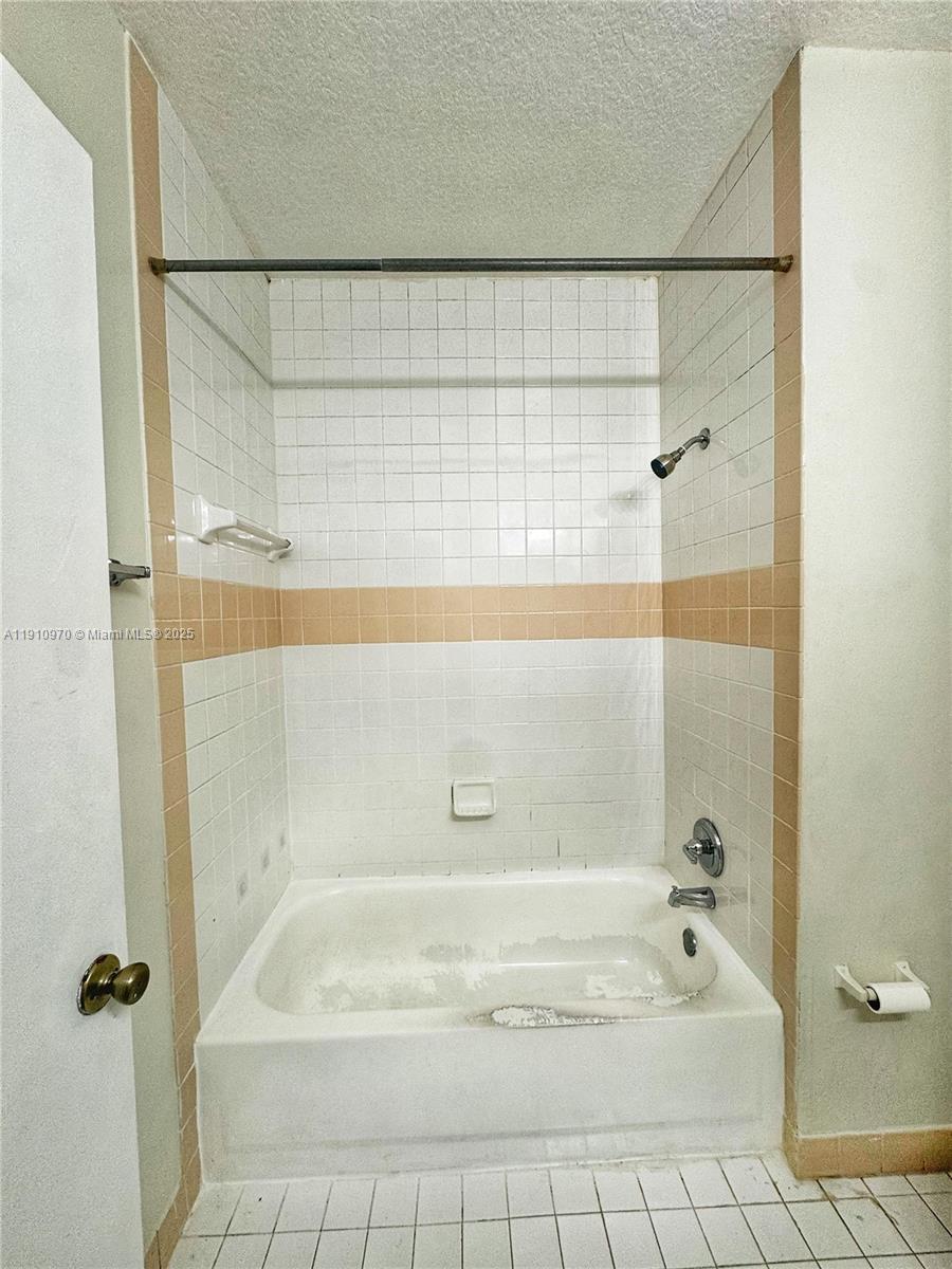 GARDENS OF SUNRISE CONDO - Residential