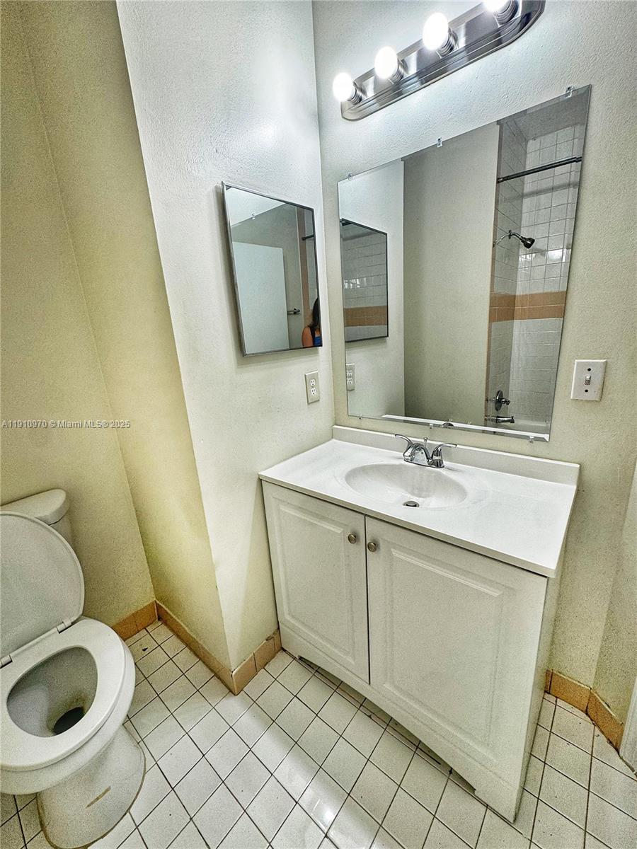 GARDENS OF SUNRISE CONDO - Residential