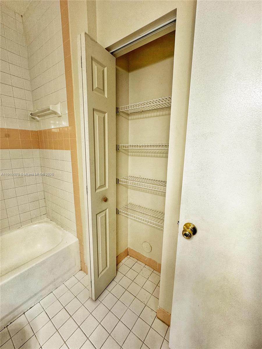 GARDENS OF SUNRISE CONDO - Residential