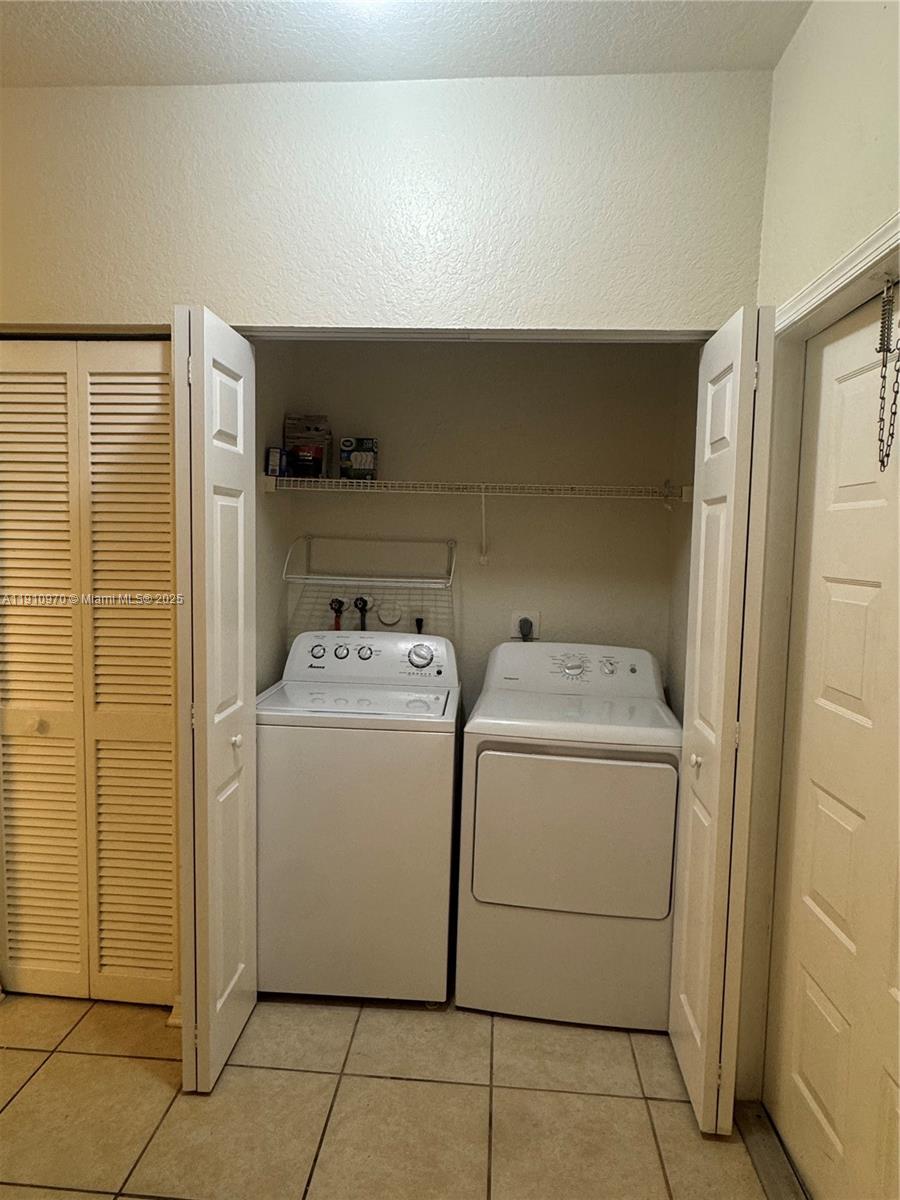 GARDENS OF SUNRISE CONDO - Residential