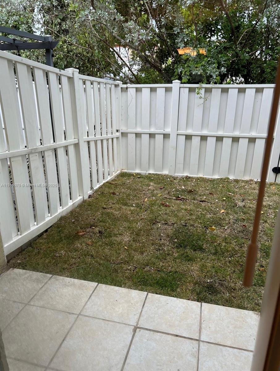 GARDENS OF SUNRISE CONDO - Residential