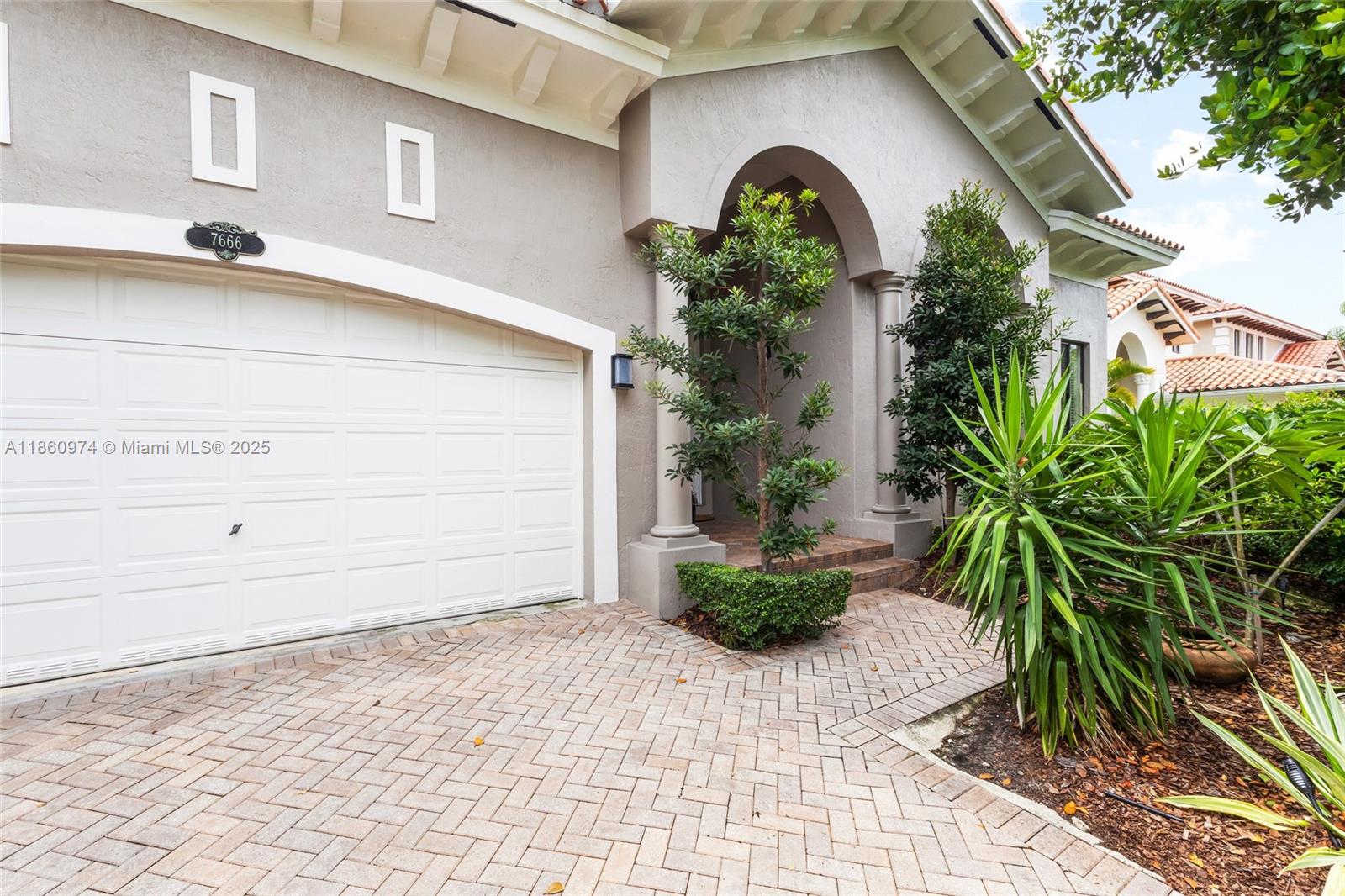 CUTLER CAY - Residential