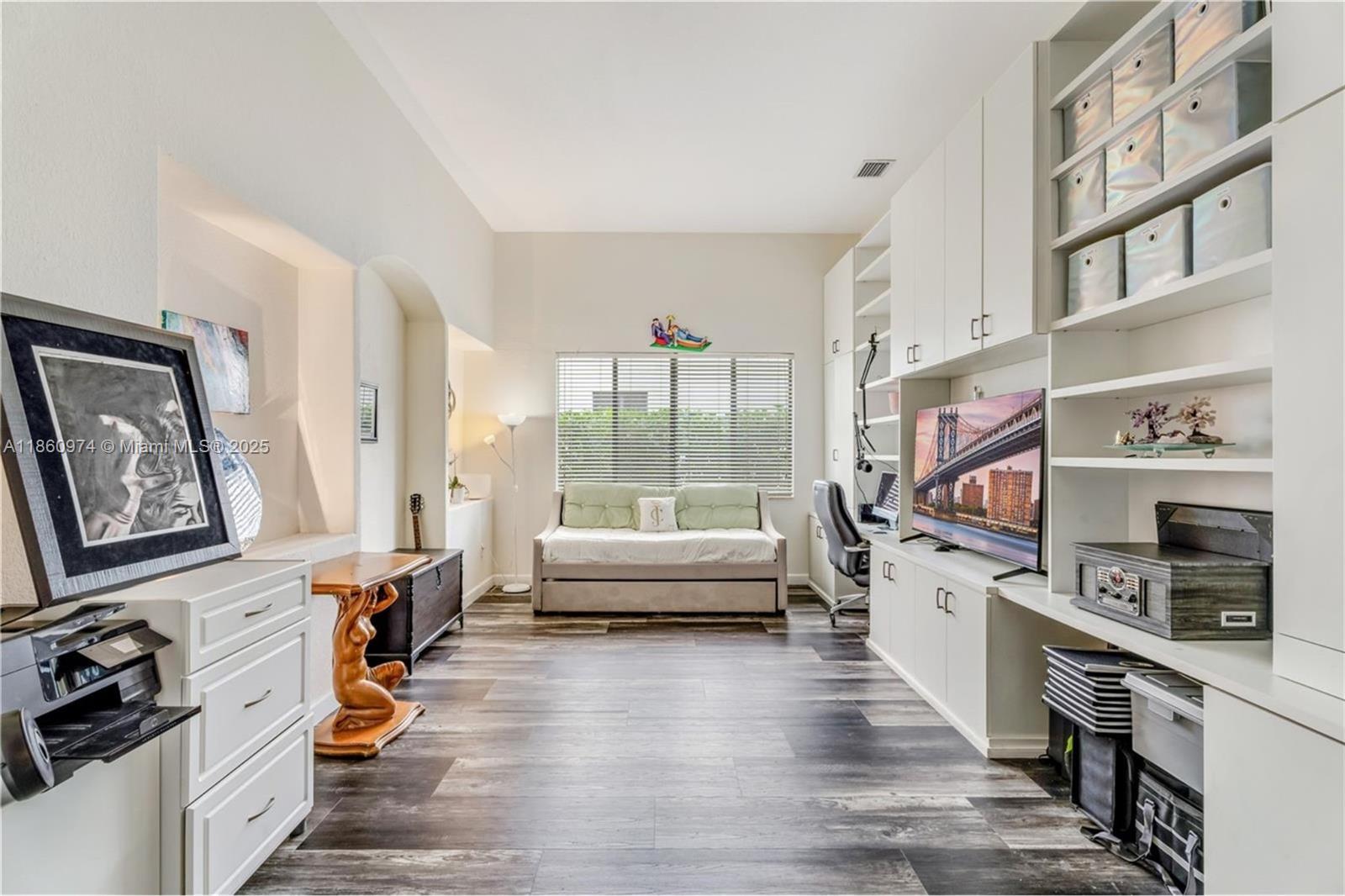 CUTLER CAY - Residential