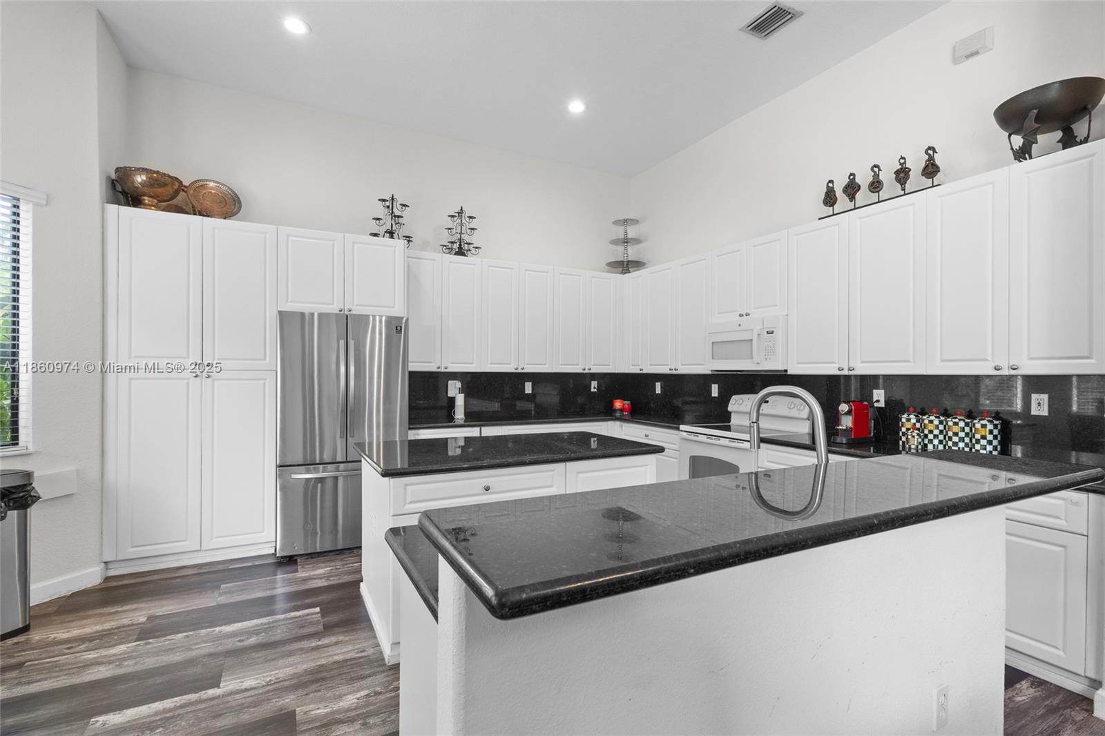 CUTLER CAY - Residential