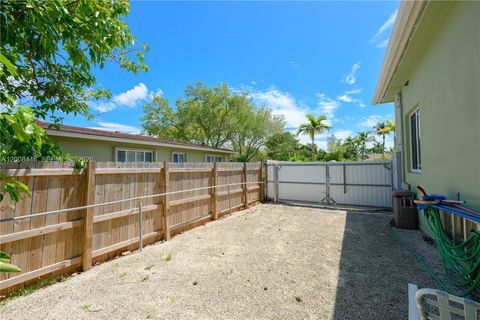 Tiny photo for 14590 SW 84th Ct, Palmetto Bay, FL 33158 (MLS # A12008446)
