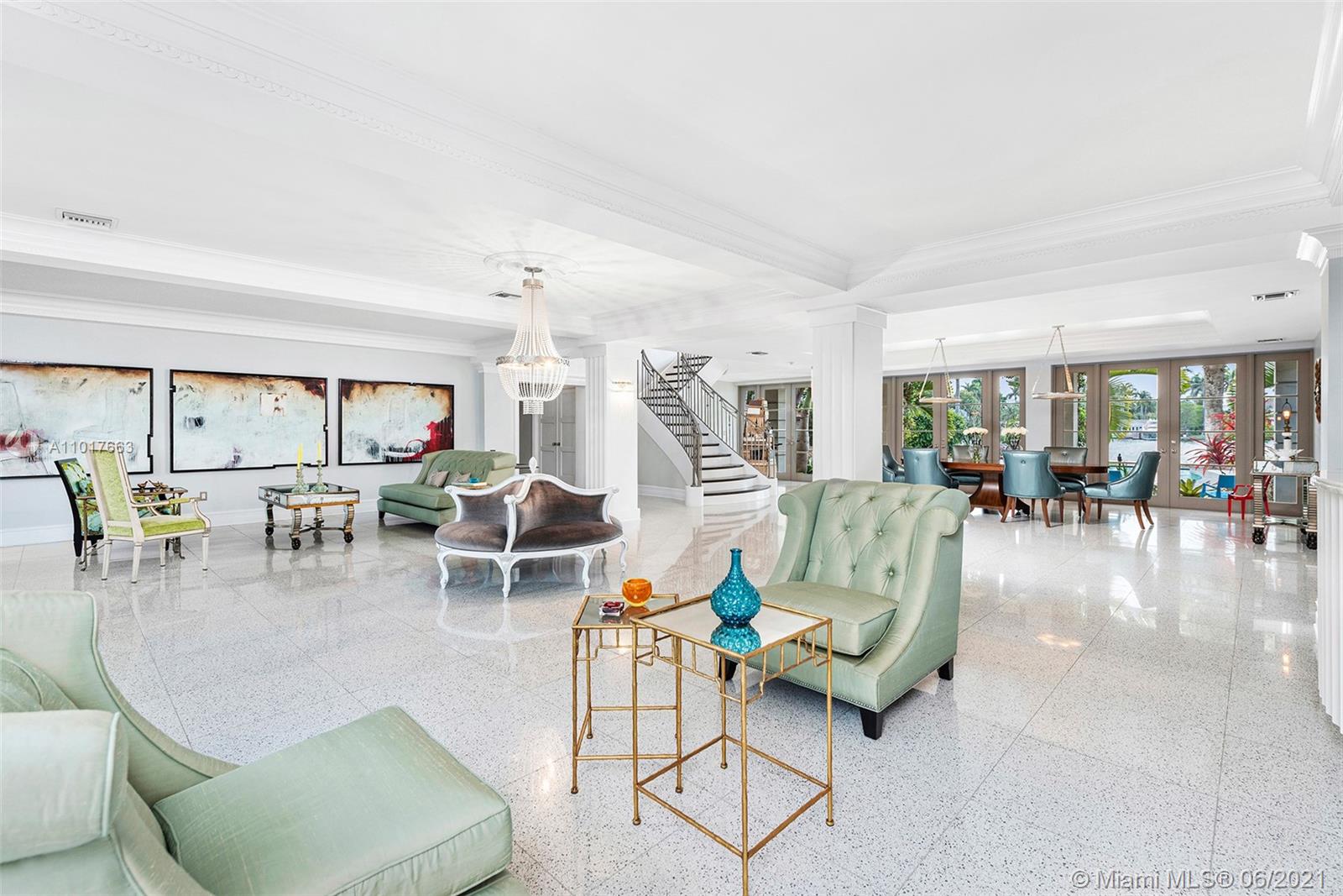HOLLYWOOD LAKES - Residential