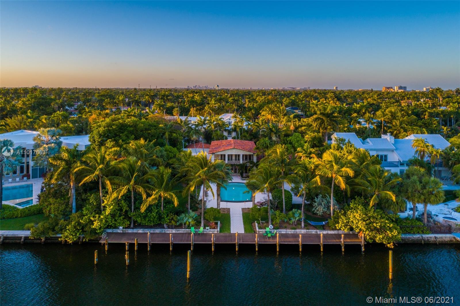 HOLLYWOOD LAKES - Residential