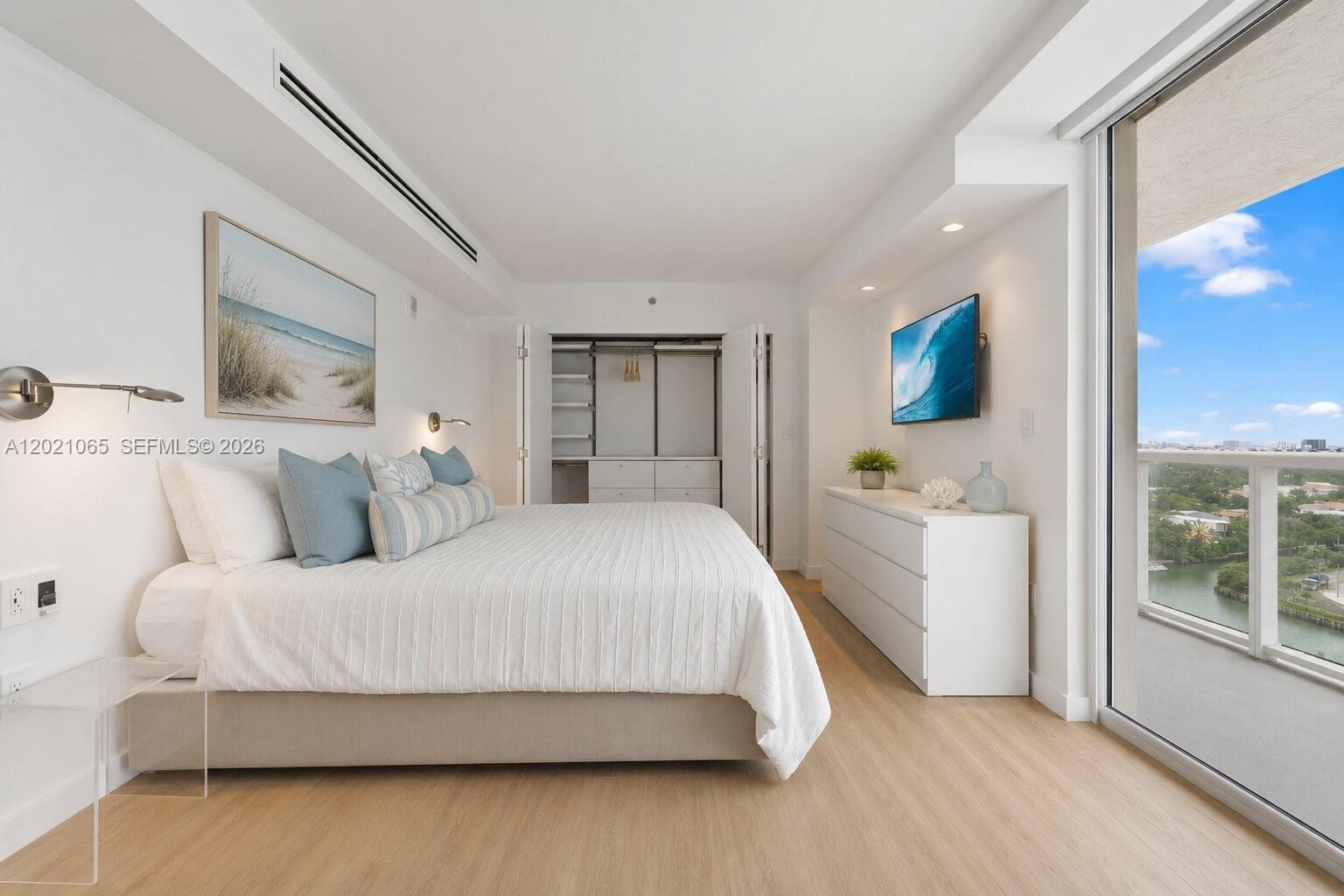 THE ROYAL CLUB CONDO - Residential