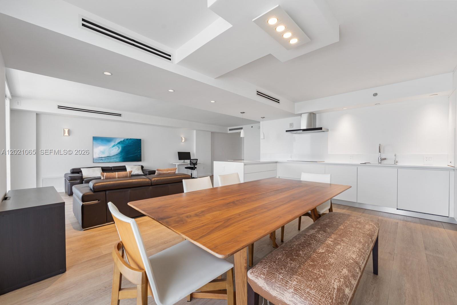 THE ROYAL CLUB CONDO - Residential