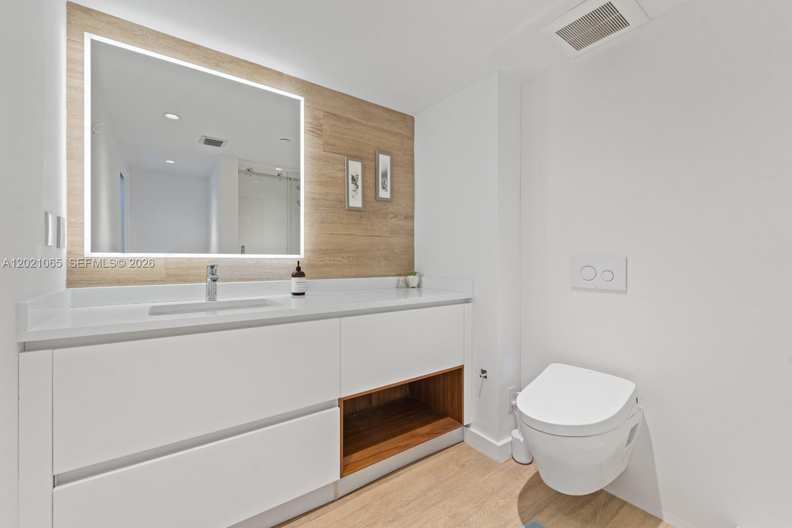 THE ROYAL CLUB CONDO - Residential