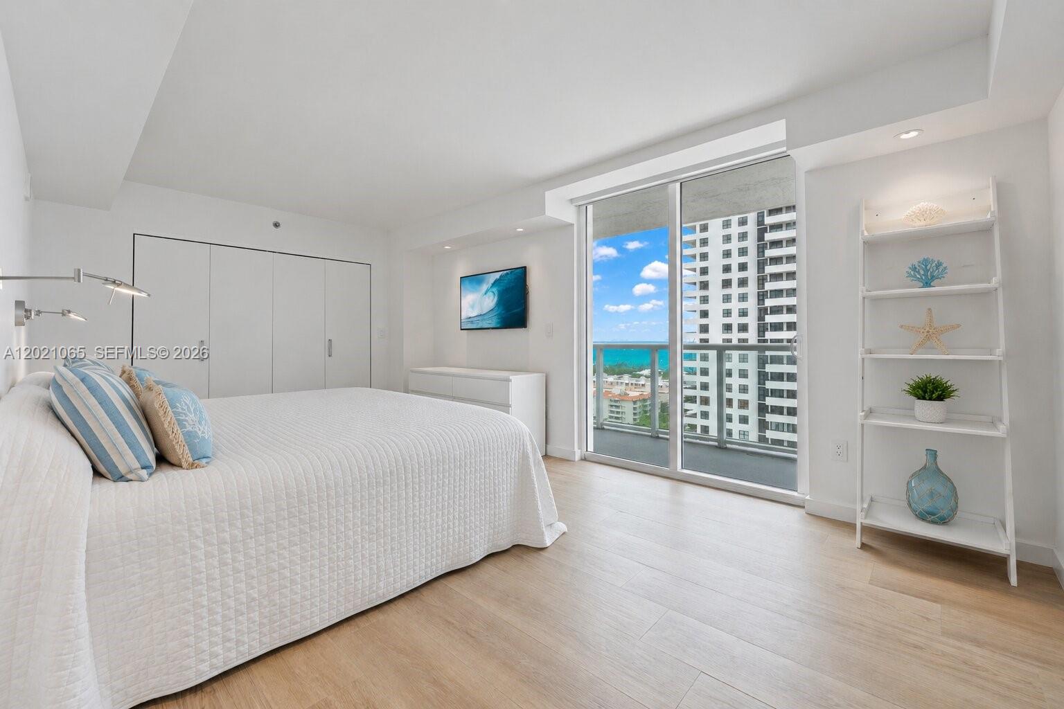 THE ROYAL CLUB CONDO - Residential