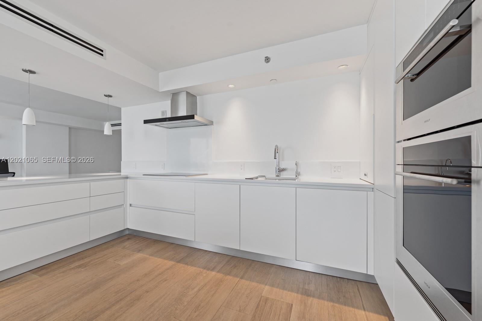 THE ROYAL CLUB CONDO - Residential