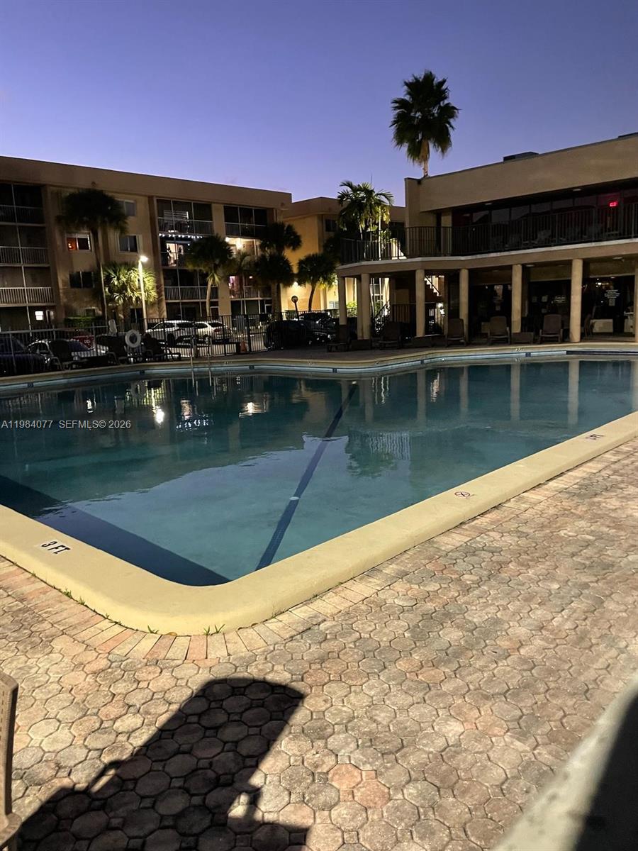 COUNTRY LANE CONDO #2 - Residential