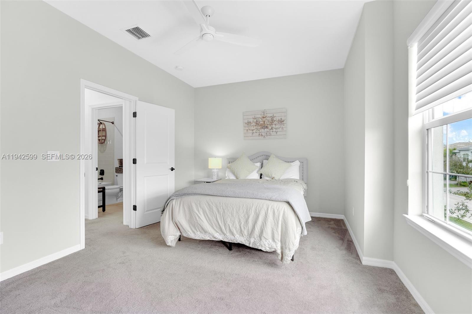 HILLCREST COUNTRY CLUB SO - Residential