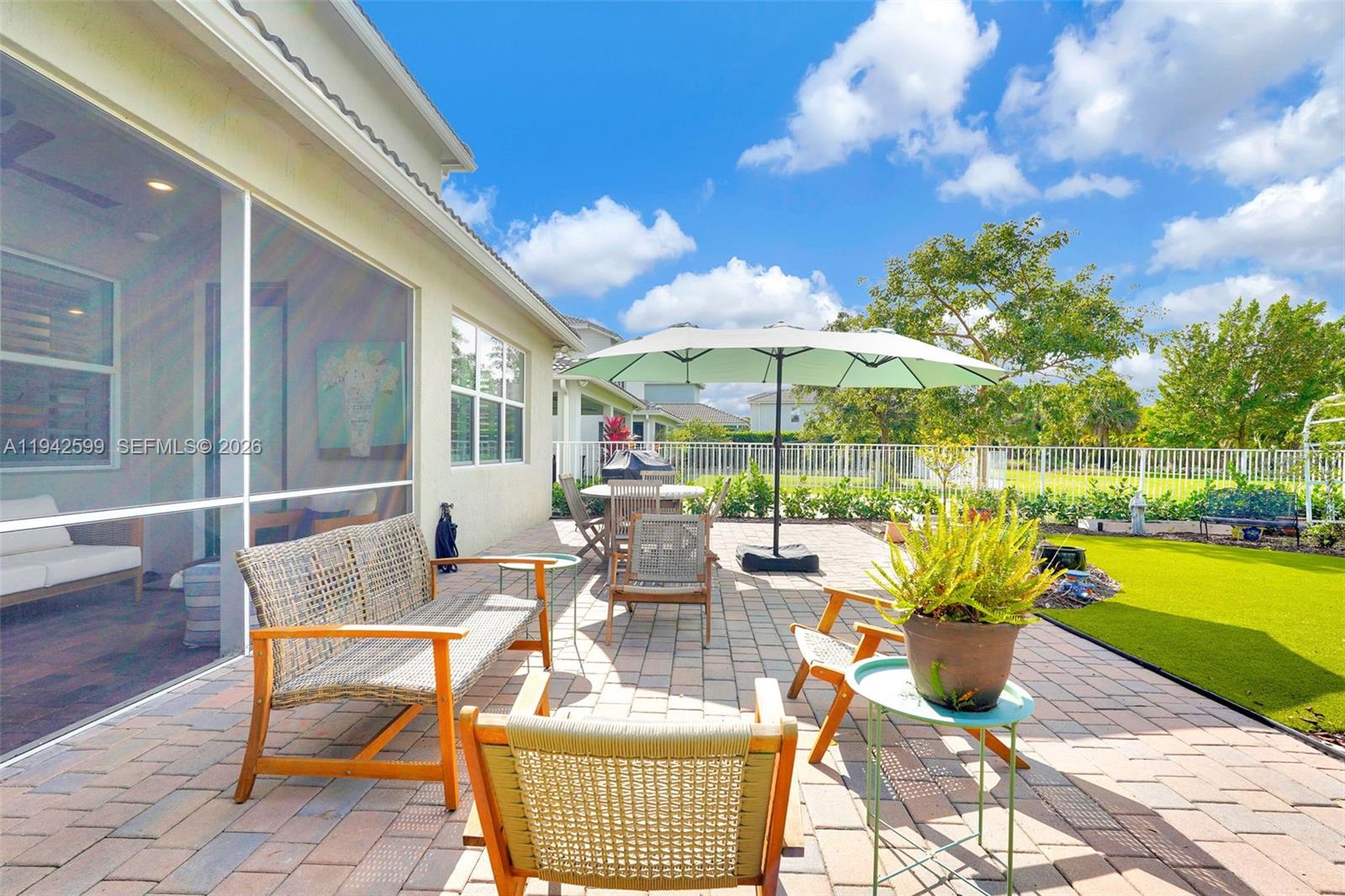 HILLCREST COUNTRY CLUB SO - Residential