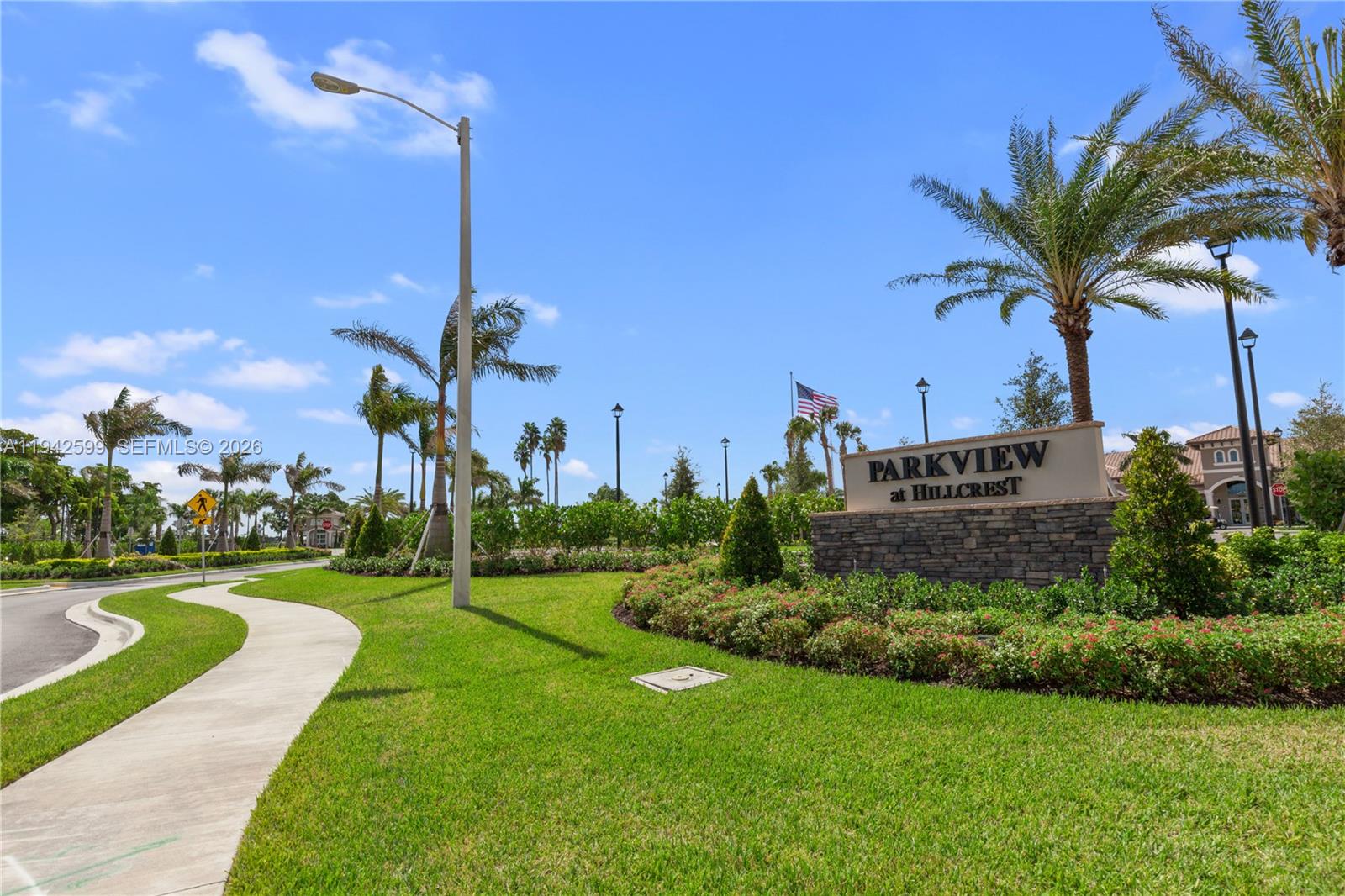 HILLCREST COUNTRY CLUB SO - Residential