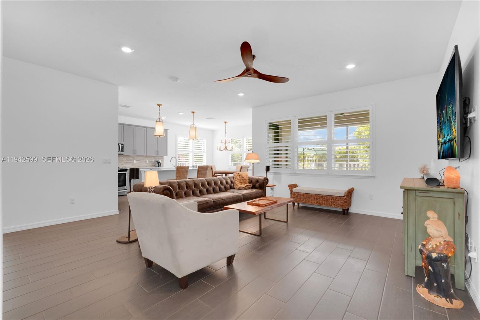 HILLCREST COUNTRY CLUB SO - Residential