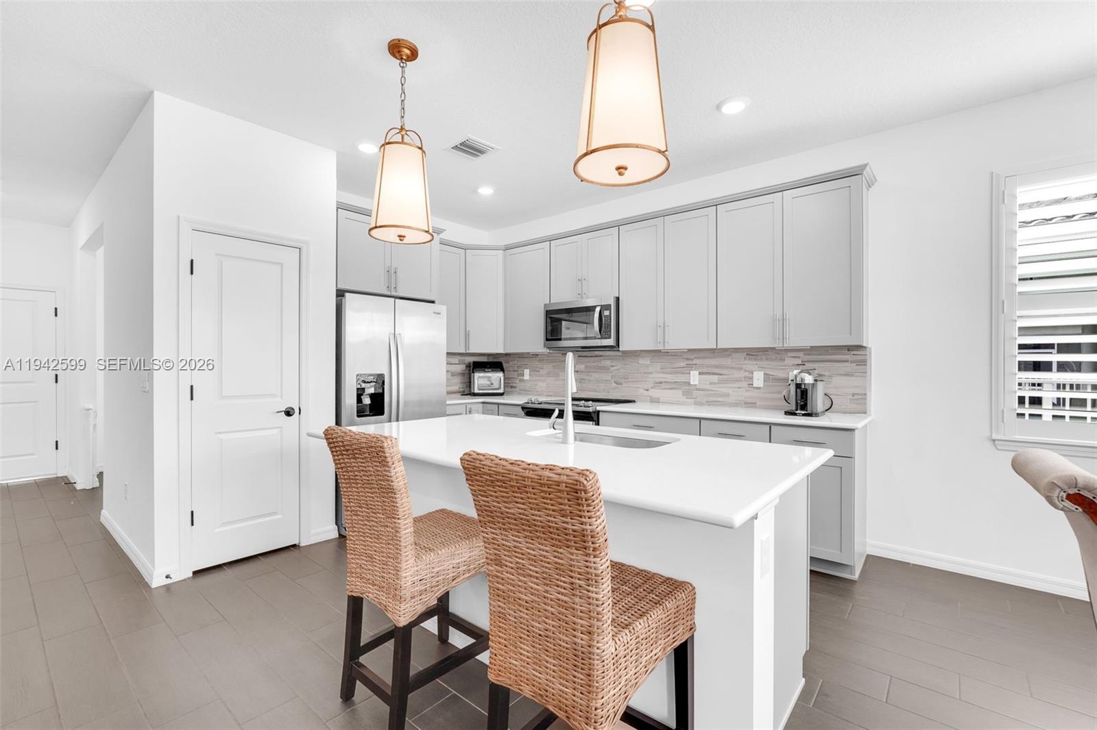 HILLCREST COUNTRY CLUB SO - Residential