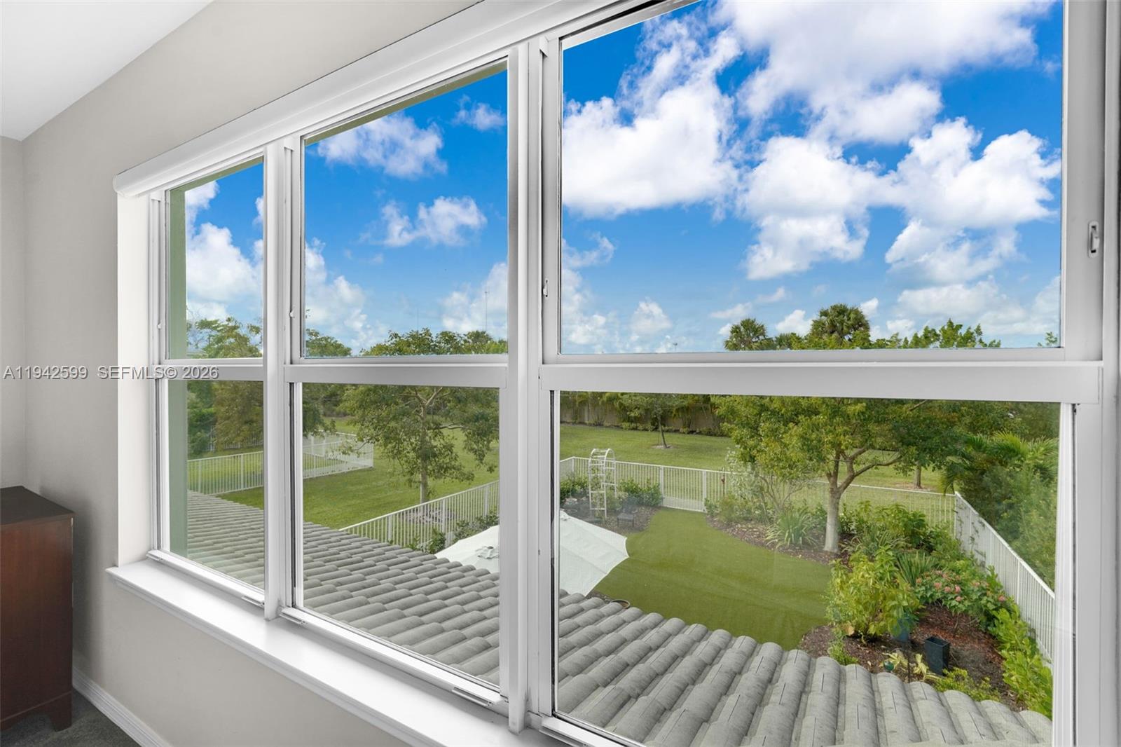 HILLCREST COUNTRY CLUB SO - Residential