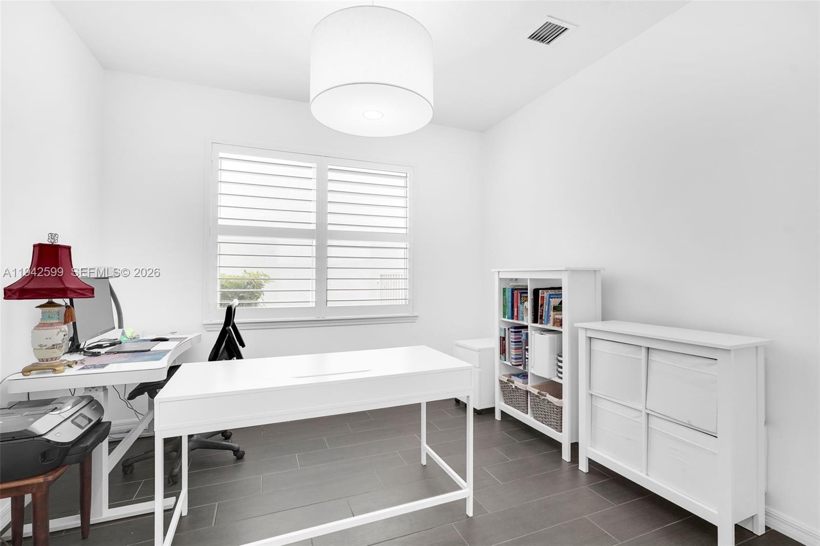 HILLCREST COUNTRY CLUB SO - Residential